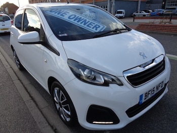 2015 (15) - 1.0 Active 5dr 1 OWNER