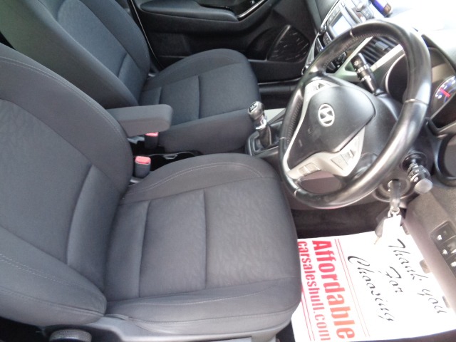 Used Hyundai Ix20 2015 for sale - 77556980: Photo 5