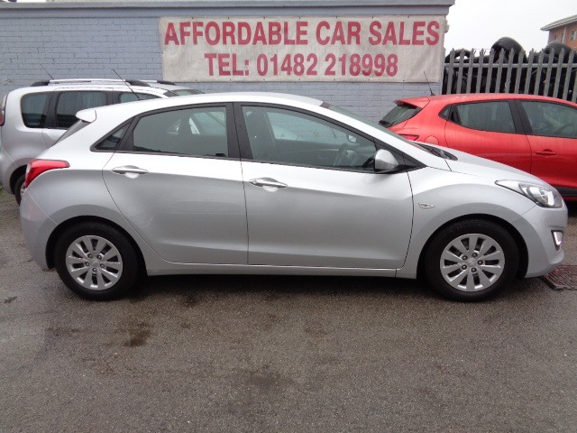 Used Hyundai i30 2015 for sale - 76588995: Photo 16