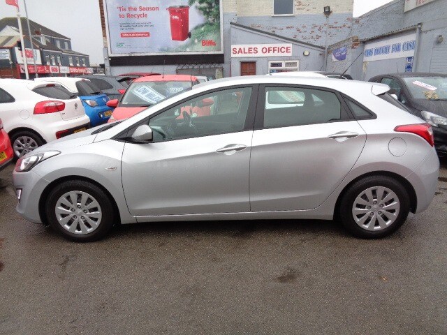 Used Hyundai i30 2015 for sale - 76588995: Photo 17