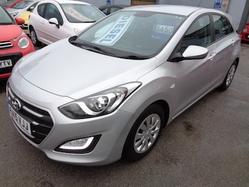 Used Hyundai i30 2015 for sale - 76588995: Photo