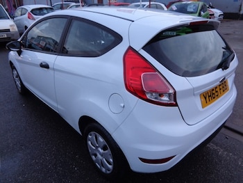 Used Ford Fiesta 2015 for sale - 76949193: Photo