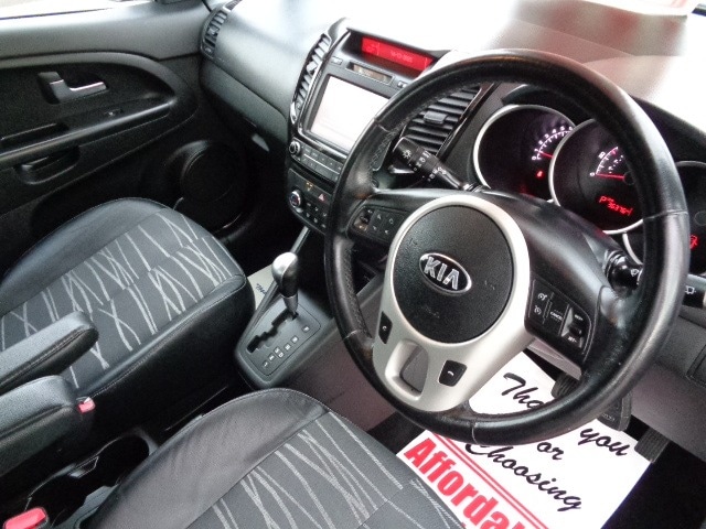 Used Kia Venga 2015 for sale - 76940169: Photo 6