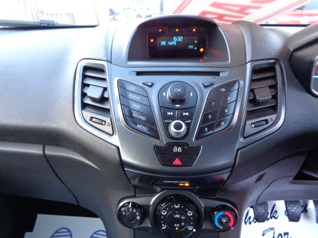 Used Ford Fiesta 2014 for sale - 76386993: Photo 8