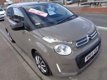 2015 (64) - 1.0 VTi Touch 3dr Low Mileage