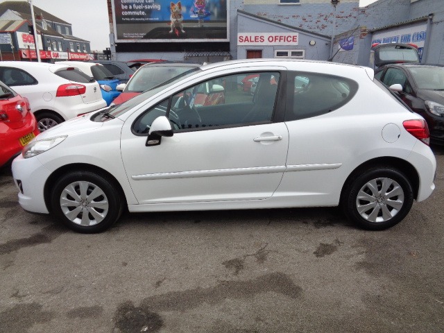 Used Peugeot 207 2012 for sale - 76510794: Photo 16