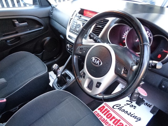 Used Kia Venga 2015 for sale - 76156886: Photo 6