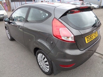 Used Ford Fiesta 2015 for sale - 78166070: Photo