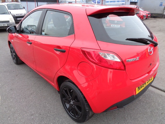 Used Mazda Mazda2 2014 for sale - 77989380: Photo 3
