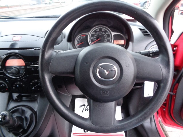 Used Mazda Mazda2 2014 for sale - 77989380: Photo 7