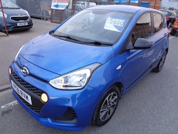 Used Hyundai i10 2018 for sale - 76097096: Photo