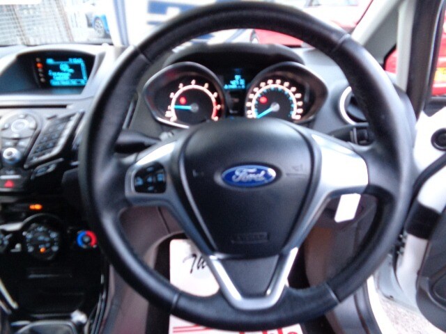 Used Ford Fiesta 2015 for sale - 77365605: Photo 7
