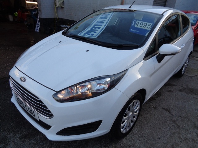 Used Ford Fiesta 2015 for sale - 76924137: Photo 2