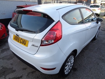 Used Ford Fiesta 2015 for sale - 76924137: Photo
