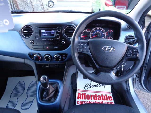 Used Hyundai i10 2016 for sale - 76757474: Photo 10