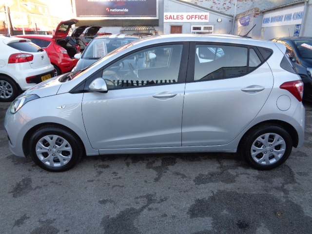 Used Hyundai i10 2016 for sale - 76757474: Photo 17