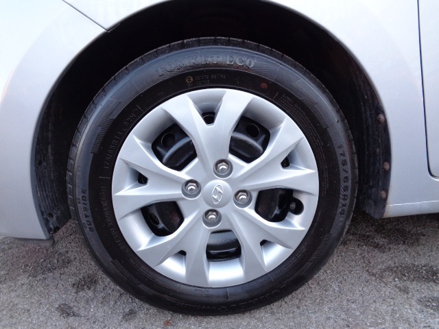 Used Hyundai i10 2016 for sale - 76757474: Photo 18