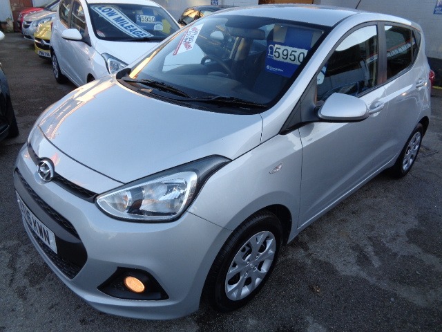Used Hyundai i10 2016 for sale - 76757474: Photo 2