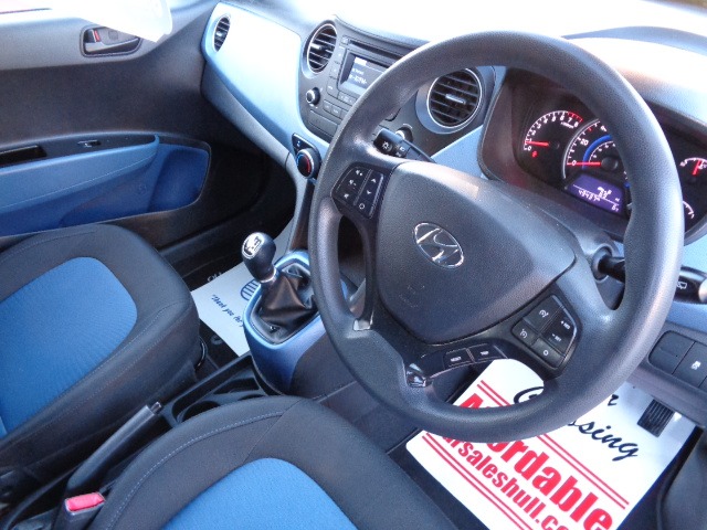 Used Hyundai i10 2016 for sale - 76757474: Photo 6