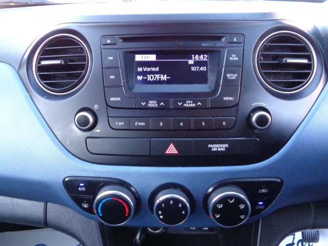 Used Hyundai i10 2016 for sale - 76757474: Photo 8