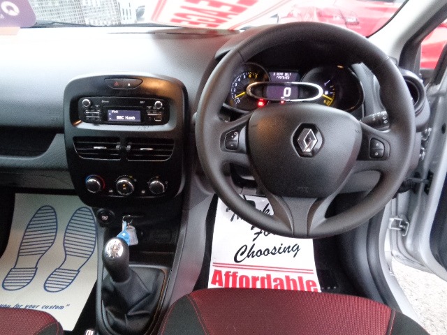 Used Renault Clio 2013 for sale - 76482698: Photo 10