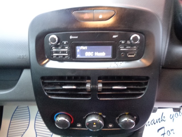 Used Renault Clio 2013 for sale - 76482698: Photo 8