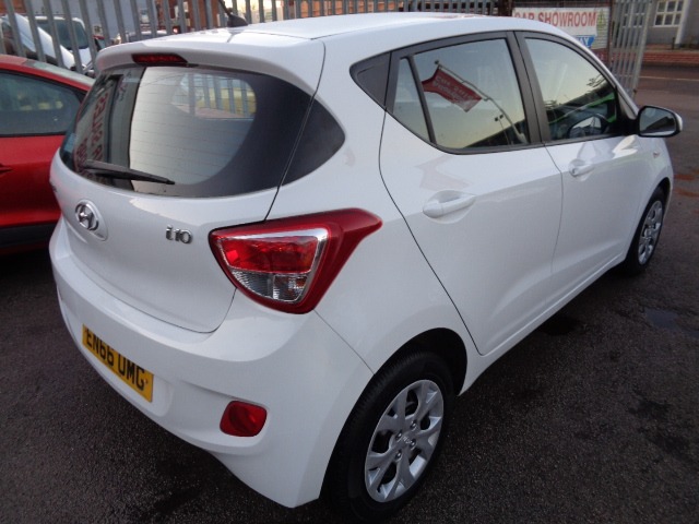 Used Hyundai i10 2017 for sale - 76739172: Photo 4
