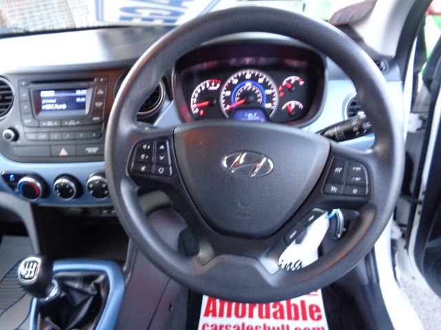 Used Hyundai i10 2017 for sale - 76739172: Photo 7