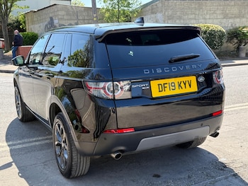 Used Land Rover Discovery Sport 2019 for sale - 78958886: Photo