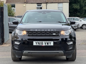 Used Land Rover Discovery Sport 2018 for sale - 79116047: Photo