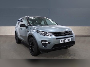 Used Land Rover Discovery Sport 2017 for sale - 79202352: Photo