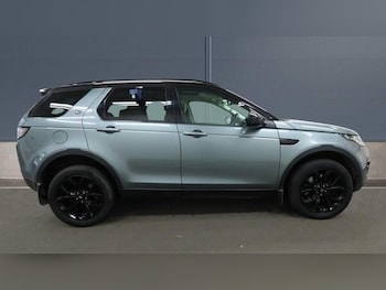 Used Land Rover Discovery Sport 2017 for sale - 79202352: Photo