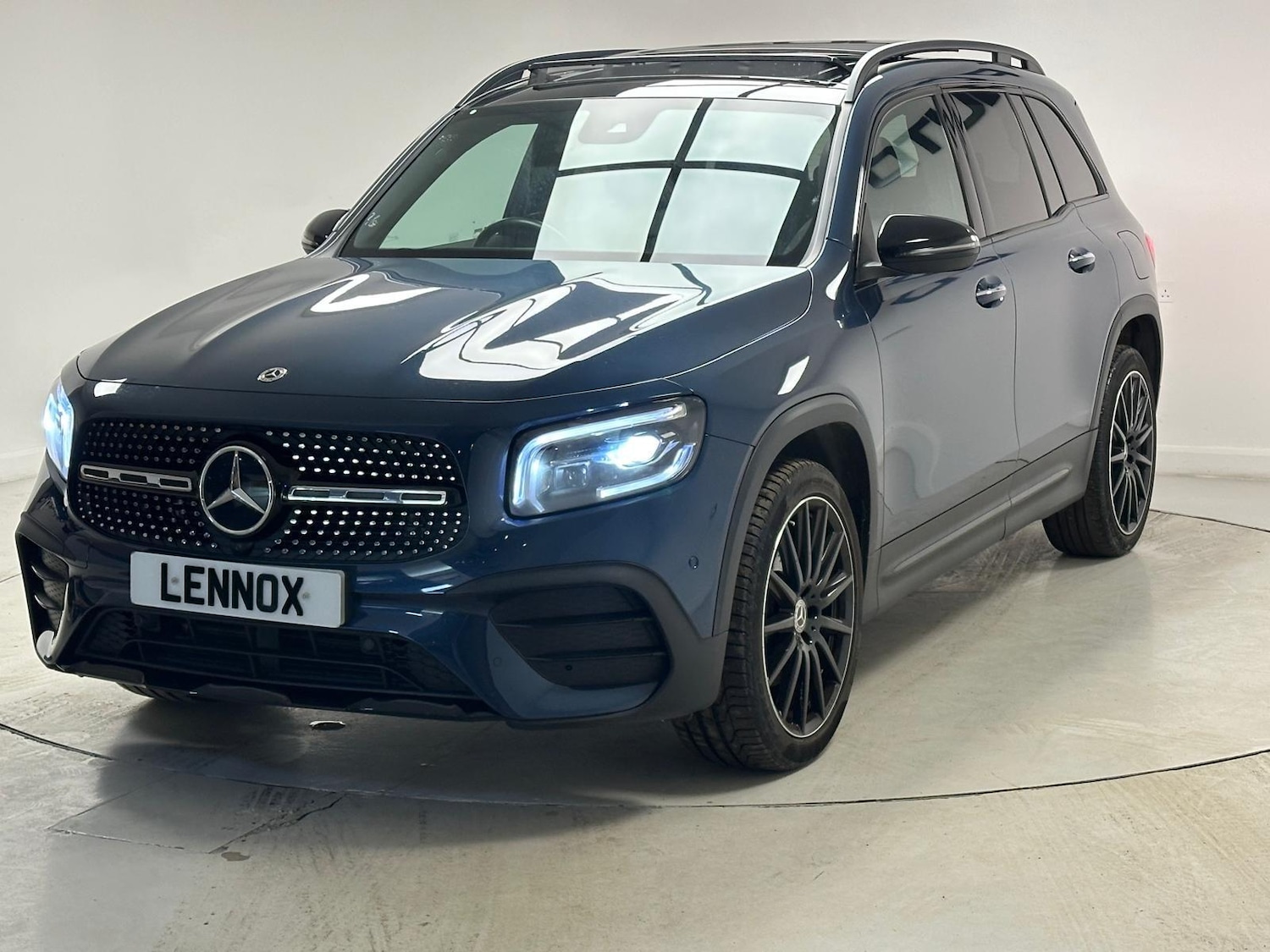 Used Mercedes-Benz GLB 2023 for sale - 77330958: Photo 2