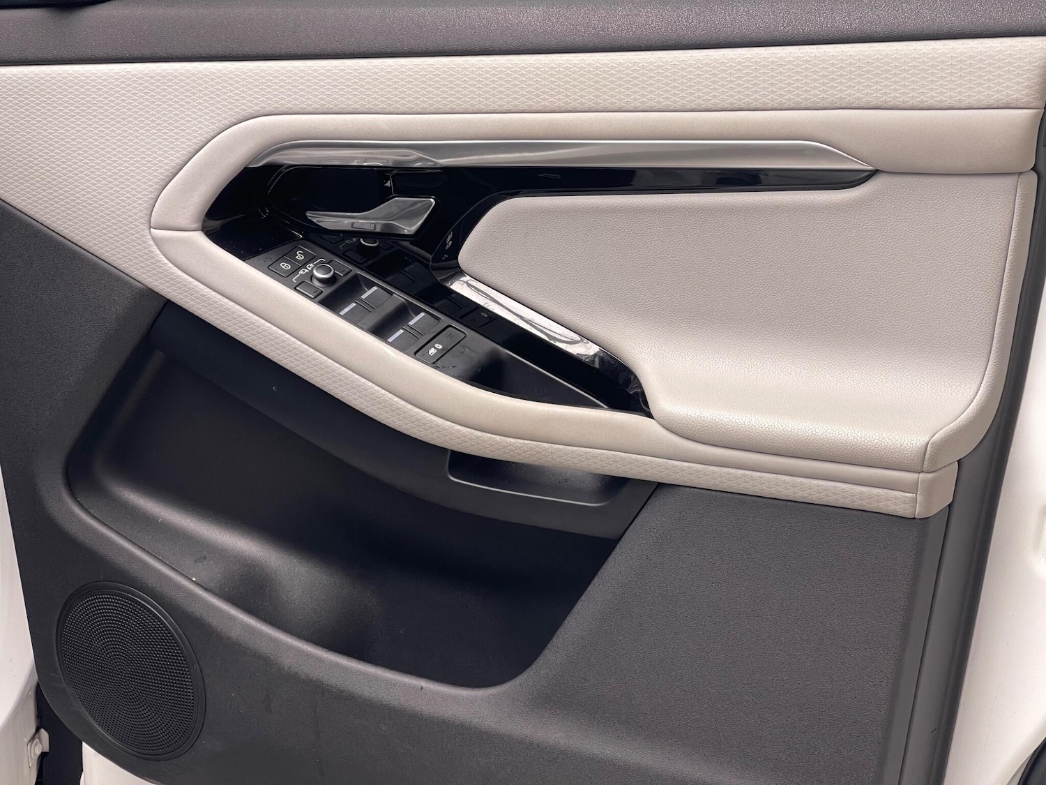 Used Land Rover Range Rover Evoque 2019 for sale - 77376314: Photo 18