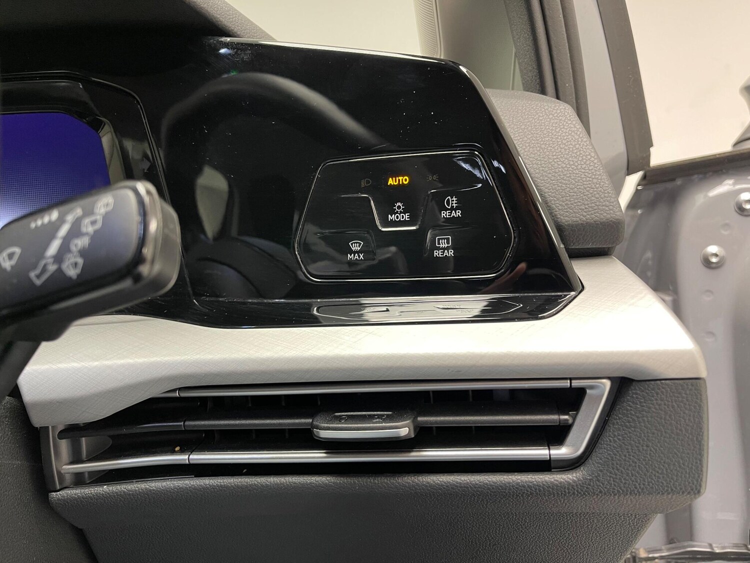 Used Volkswagen Golf 2023 for sale - 75927311: Photo 45