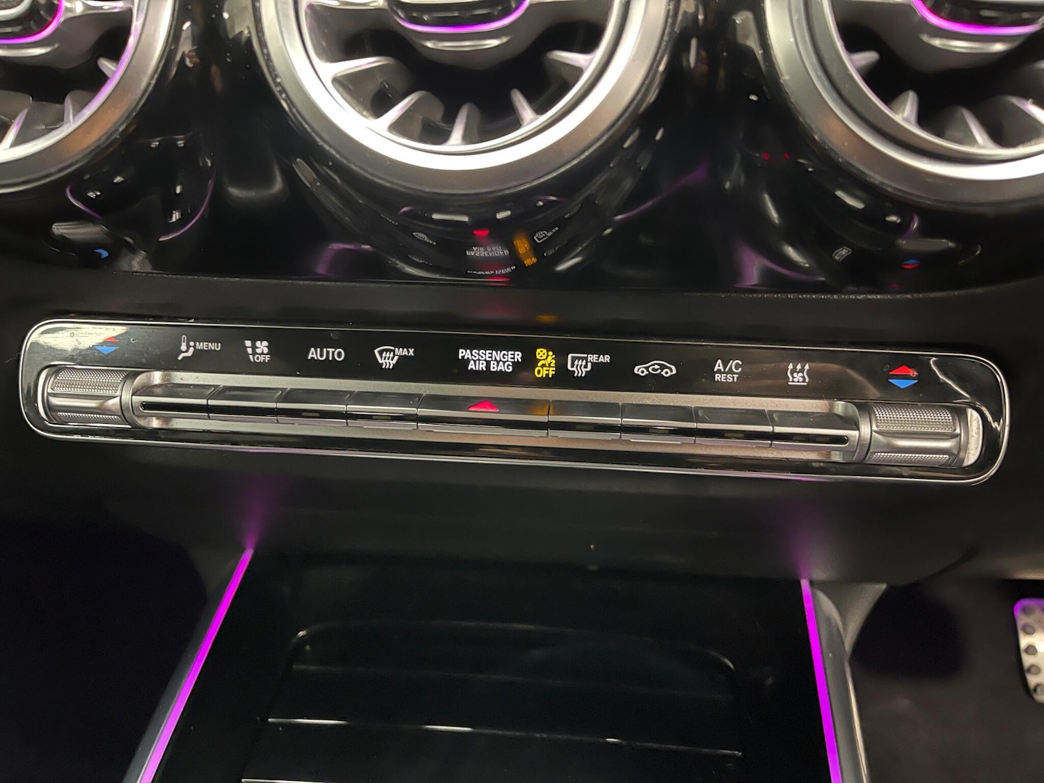 Used Mercedes-Benz GLA 2022 for sale - 76399121: Photo 33