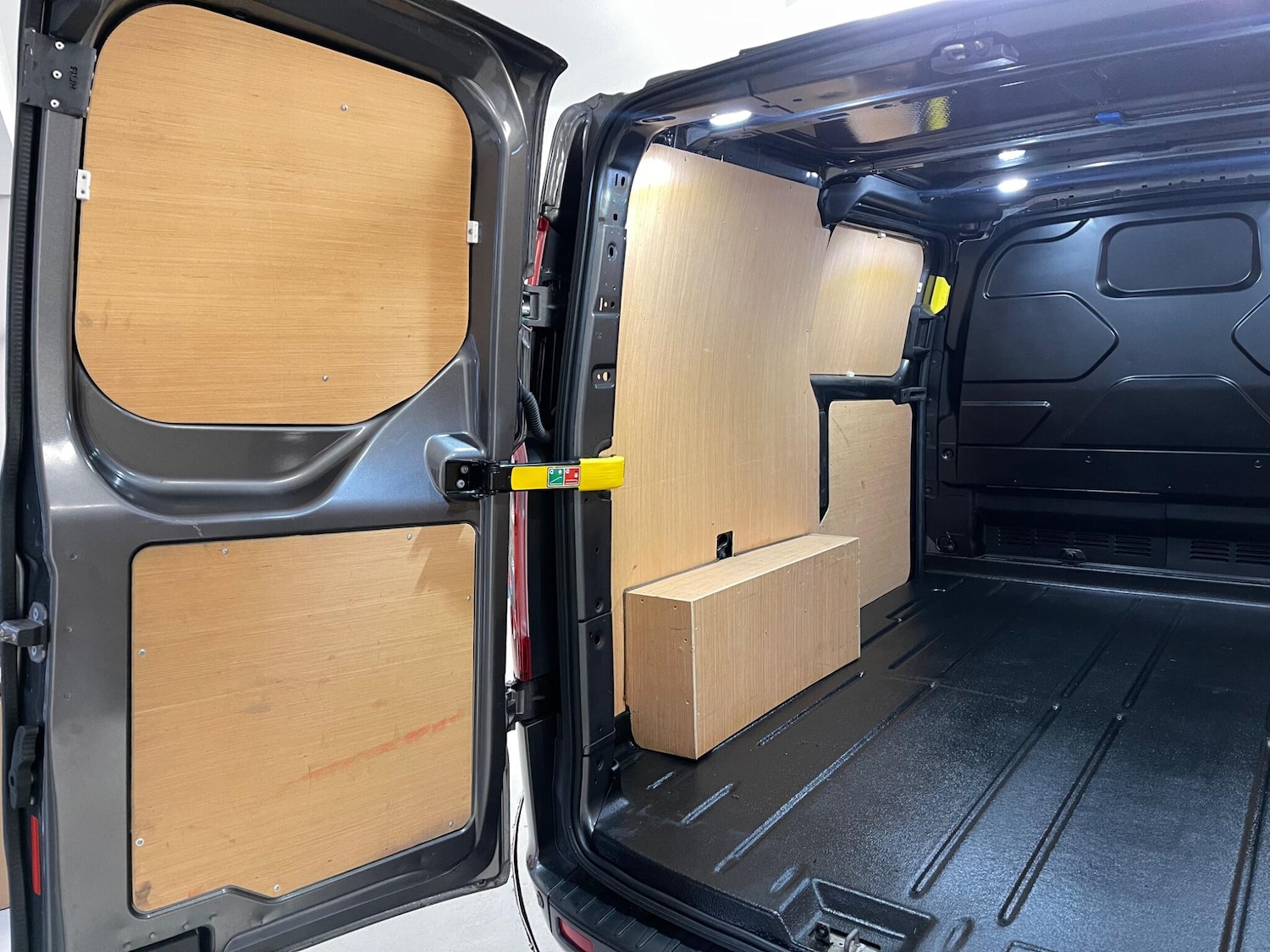 Used Ford Transit Custom 2021 for sale - 77237669: Photo 33