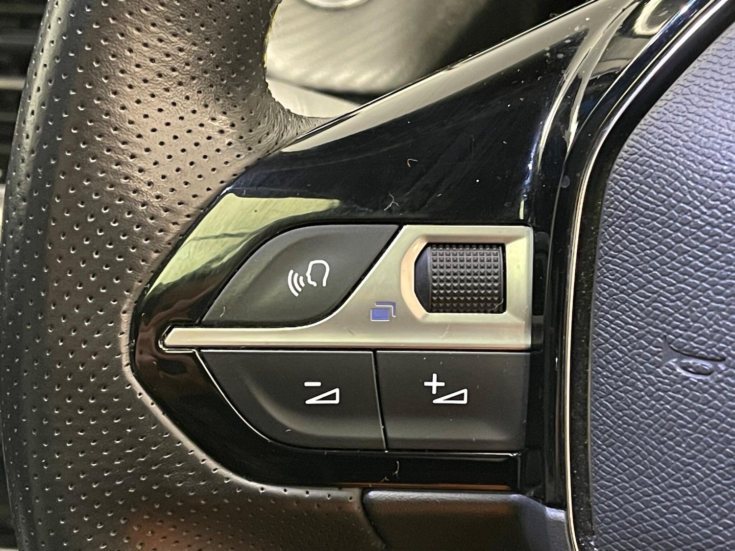 Used Peugeot 2008 2021 for sale - 77358298: Photo 14