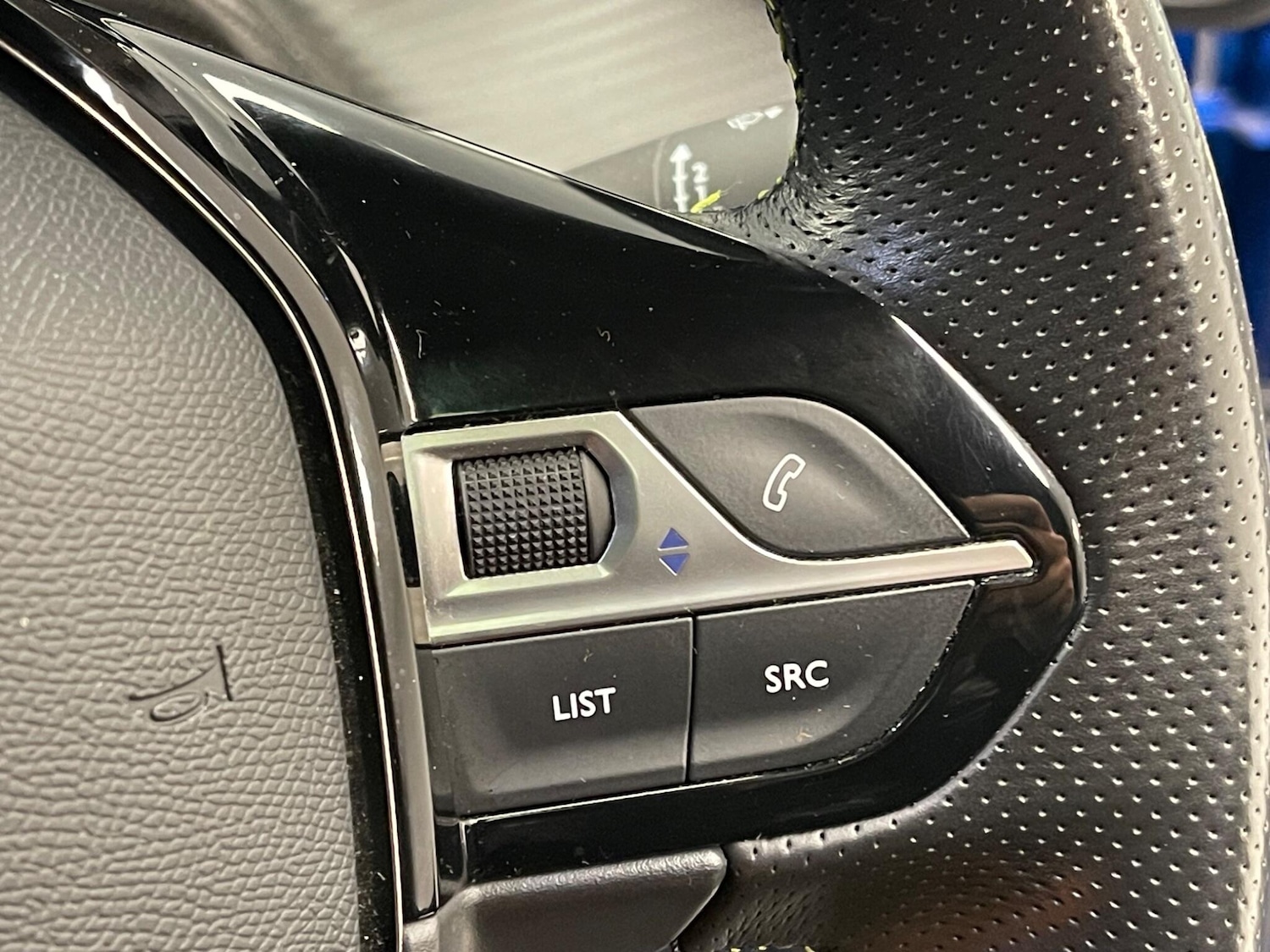 Used Peugeot 2008 2021 for sale - 77358298: Photo 15