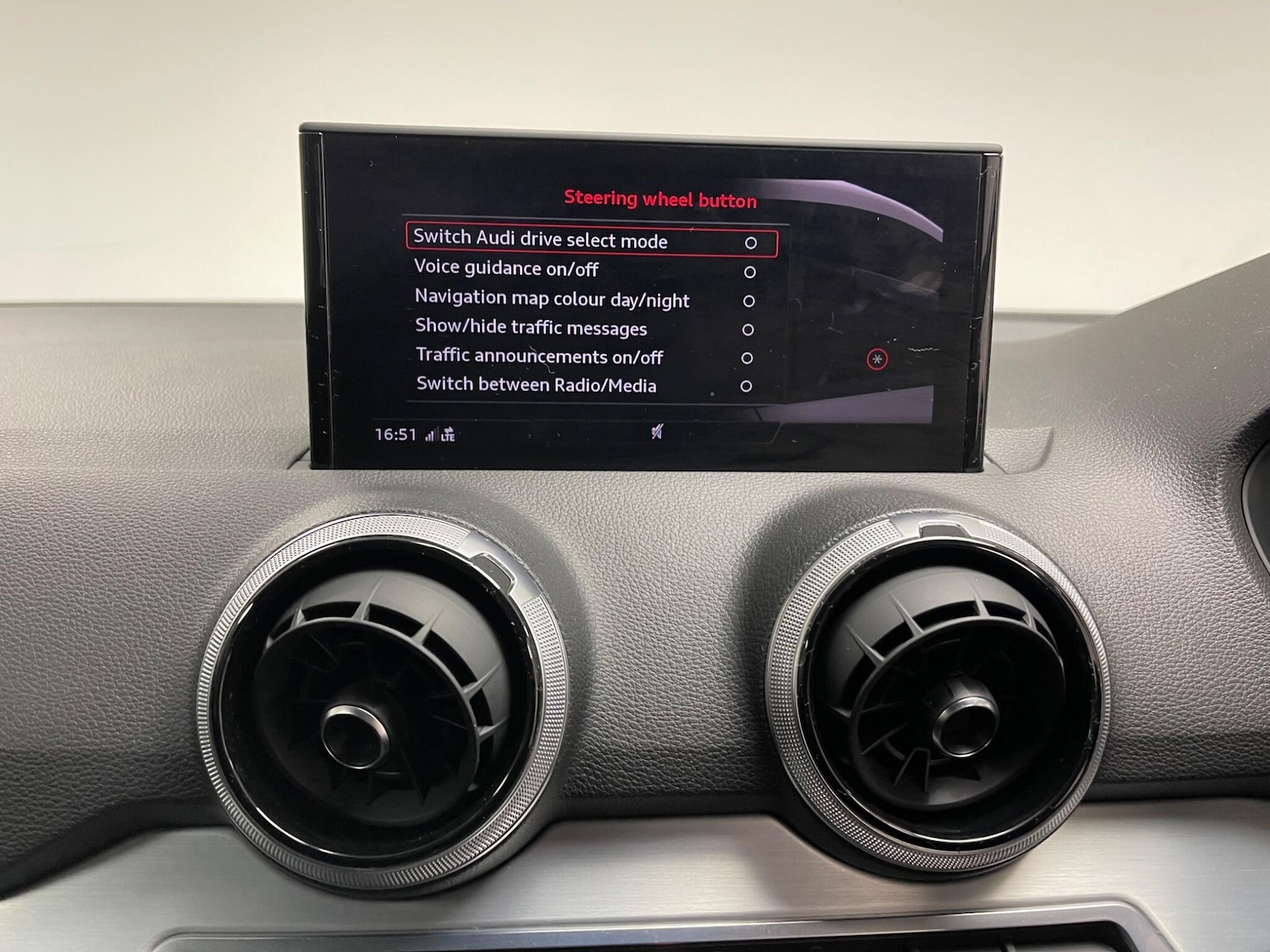 Used Audi Q2 2021 for sale - 76388259: Photo 21