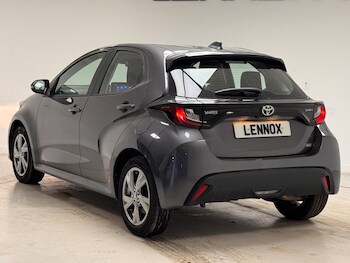 Used Toyota Yaris 2024 for sale - 77883599: Photo