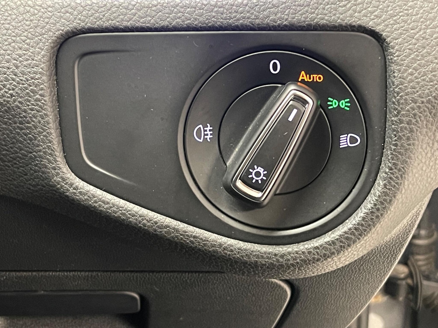 Used Volkswagen Golf 2019 for sale - 76295211: Photo 17