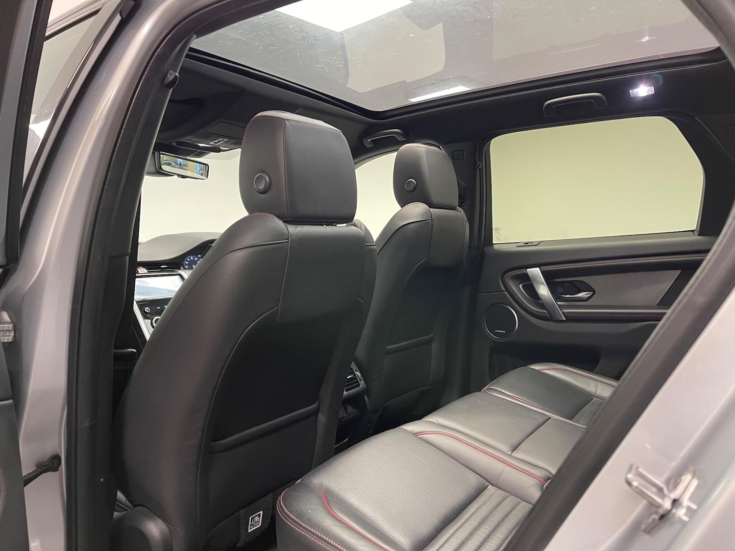 Used Land Rover Discovery Sport 2021 for sale - 76377362: Photo 15