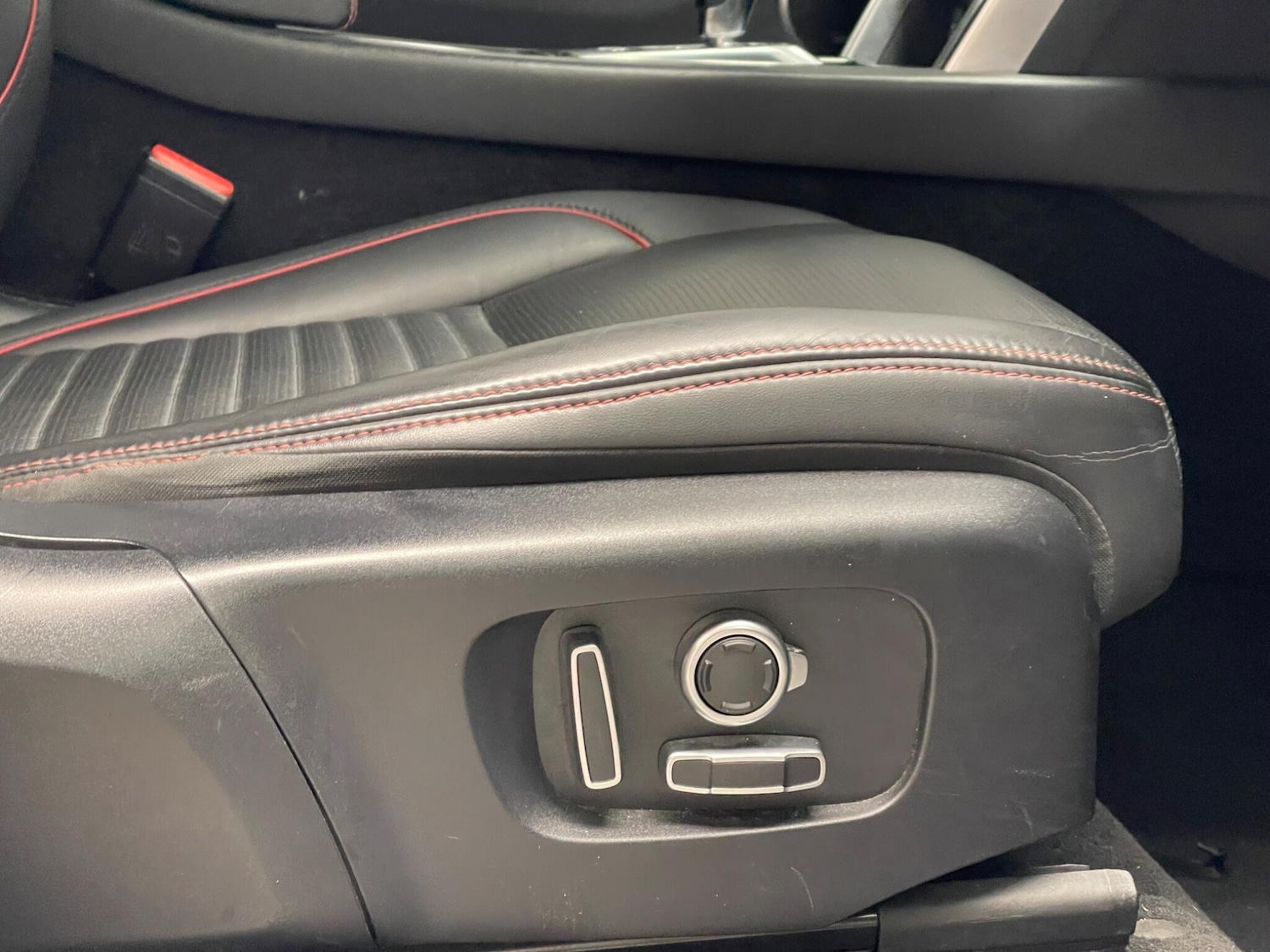 Used Land Rover Discovery Sport 2021 for sale - 76377362: Photo 51