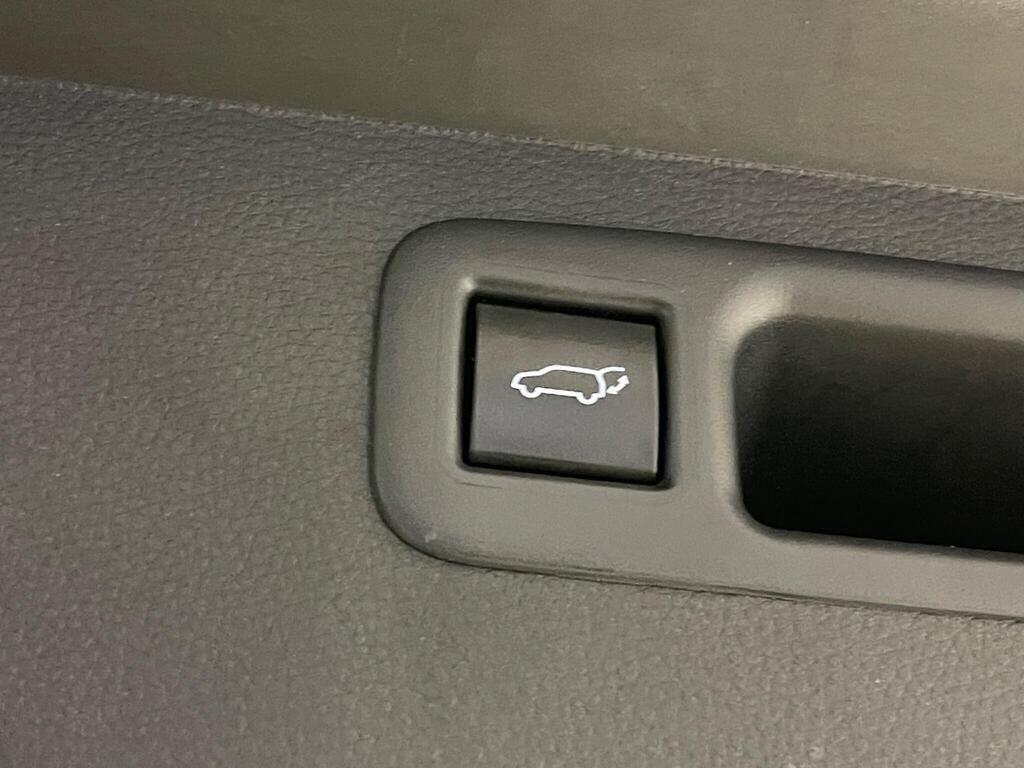 Used Toyota Highlander 2023 for sale - 78086706: Photo 17