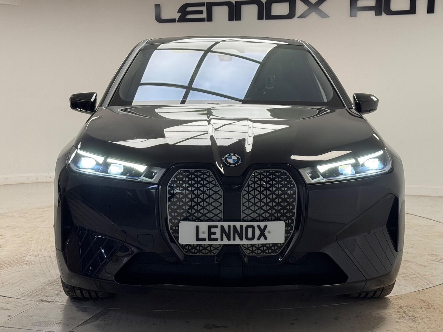 Used BMW iX 2022 for sale - 77646660: Photo 2