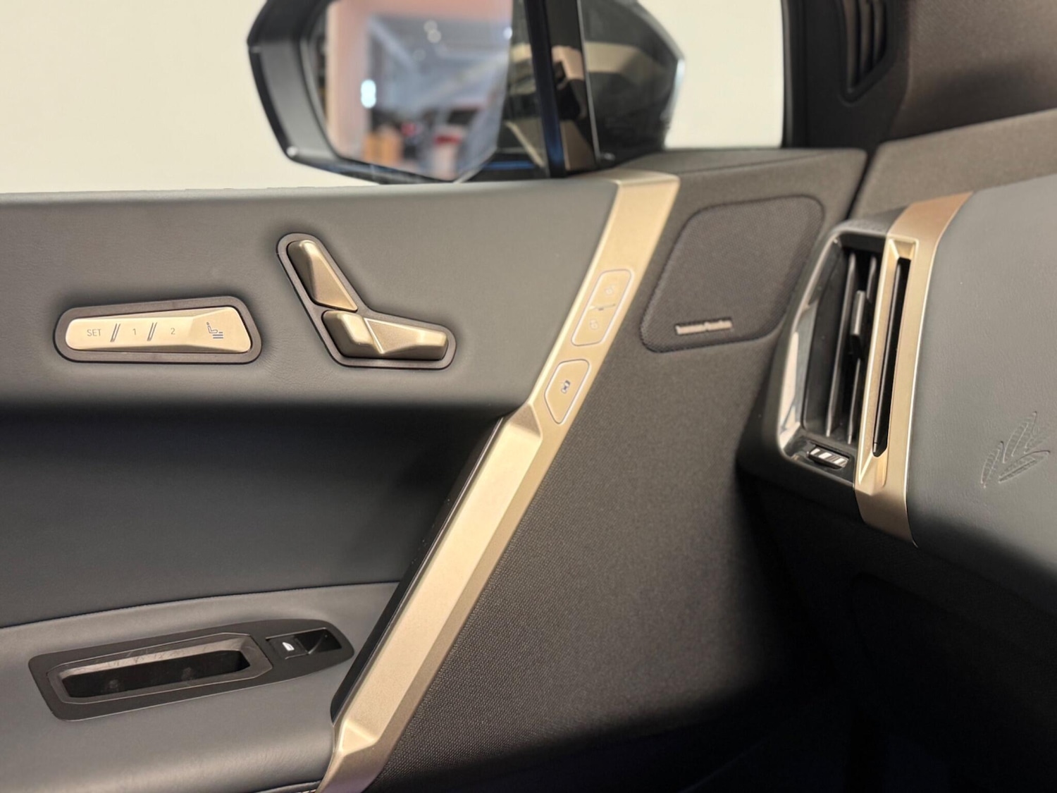 Used BMW iX 2022 for sale - 77646660: Photo 37