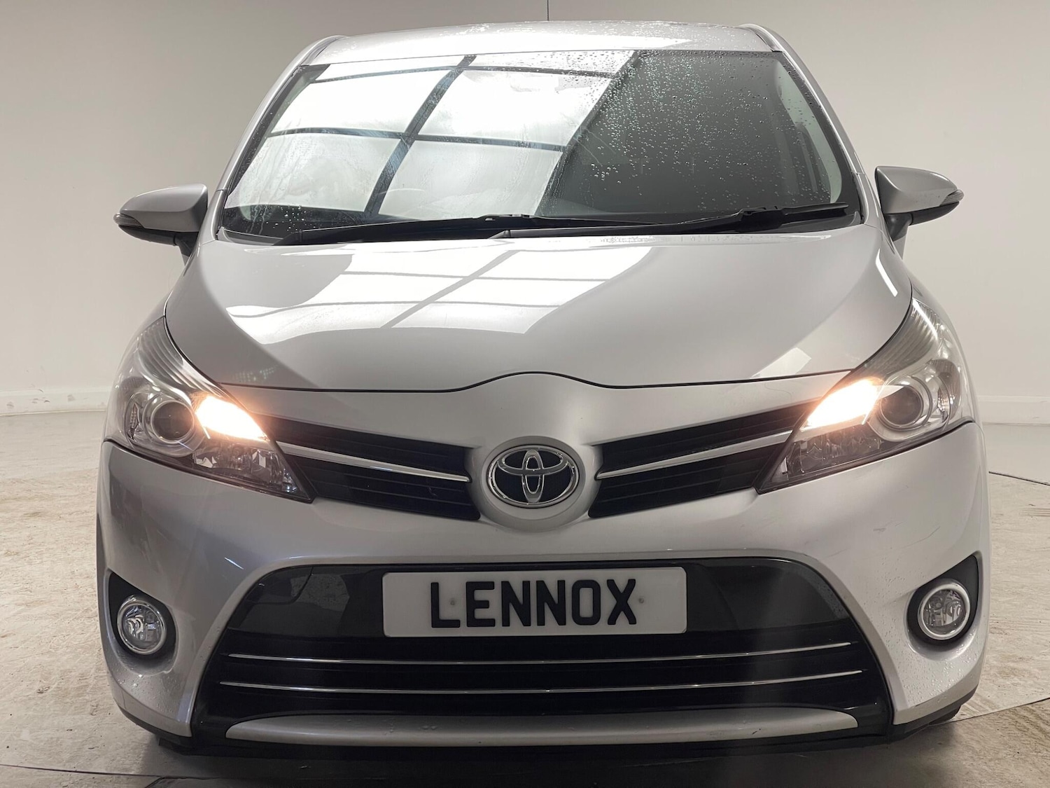 Used Toyota Verso 2018 for sale - 77387290: Photo 2