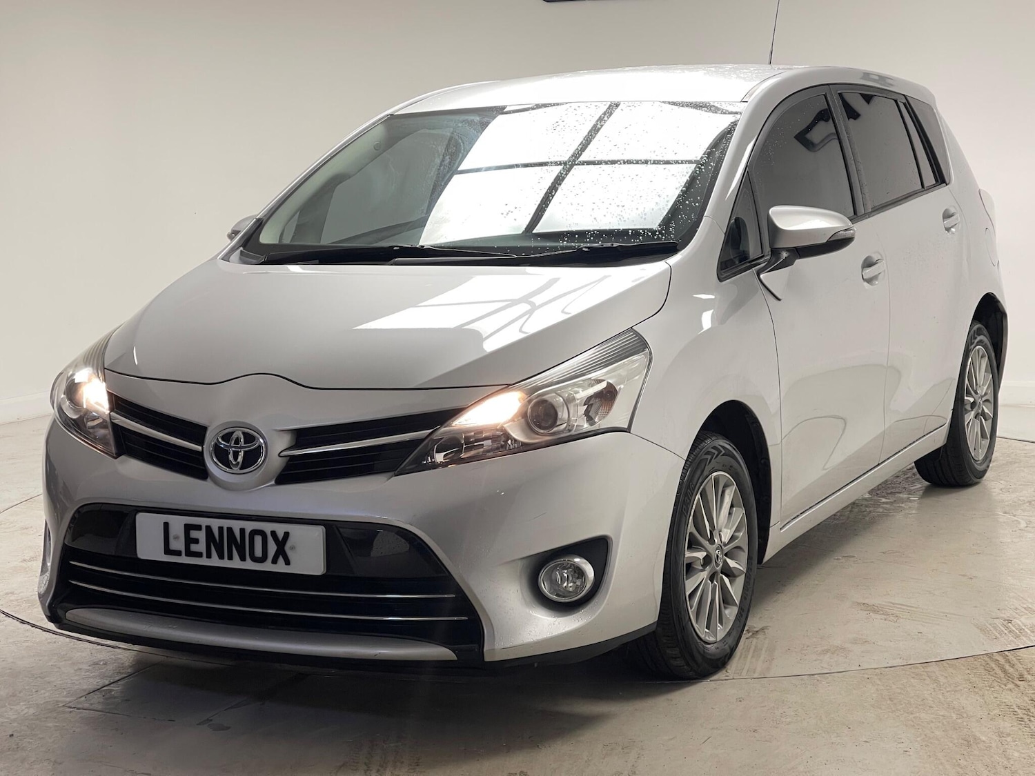 Used Toyota Verso 2018 for sale - 77387290: Photo 3