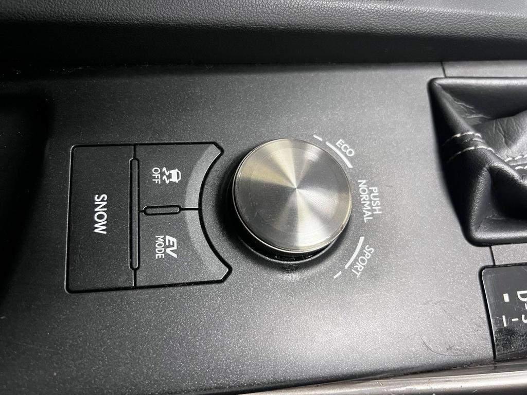 Used Lexus IS 2018 for sale - 76849686: Photo 16